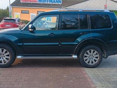 Gebraucht Mitsubishi Pajero Instyle 250 PS (183 kW) 2008 Grün SUV