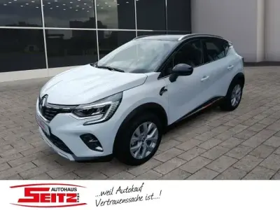 Gebraucht Renault Captur Intens 158 PS (116 kW) 2022 Weiß SUV