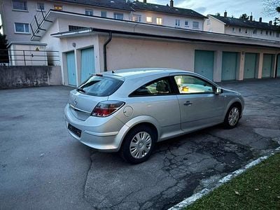 Grau Gebraucht 2009 Opel Astra GTC | 1.200 € (Guter Preis)