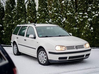 Weiß Gebraucht 2001 VW Golf IV Kombi | 2.950 € (Teuer)
