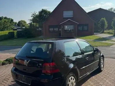 Gebraucht VW Golf IV Trendline 125 PS (91 kW) 2001 Schwarz Limousine