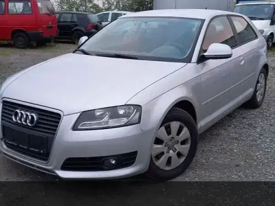 Gebraucht Audi A3 105 PS (77 kW) 2010 Silber Kleinwagen