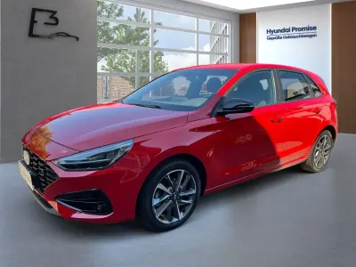 Gebraucht Hyundai i30 Advantage 101 PS (74 kW) 2025 Engine red / sol Limousine