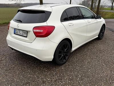 Brugt Mercedes A180 124 HK (91 kW) 2015 Hvid Hatchback