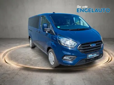 Gebraucht Ford Transit Trend 170 PS (125 kW) 2023 Blau Van
