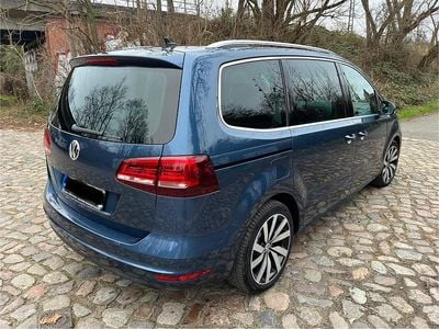 Gebraucht VW Sharan 184 PS (135 kW) 2016 Blau Van / Kleinbus