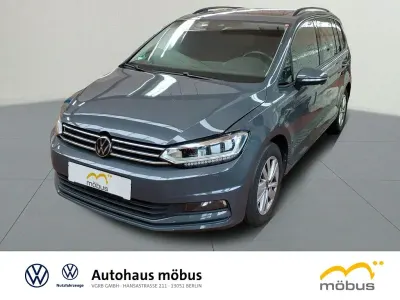Gebraucht VW Touran Comfortline 150 PS (110 kW) 2023 Delfingrau metallic Van / Kleinbus