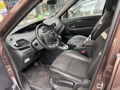 Gebraucht Renault Mégane III 105 PS (77 kW) 2013 Braun Limousine