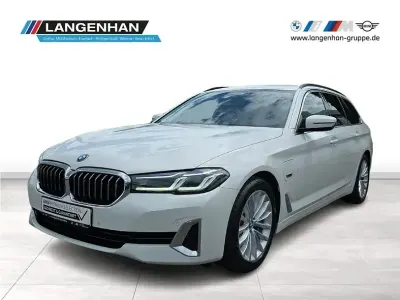 Gebraucht BMW 530e Efficient Dynamics 292 PS (214 kW) 2022 Weiß Kombi
