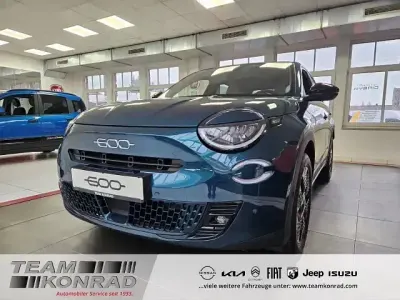 Nuova Fiat 600 La Prima 110 CV (80 kW) 2025 Verde SUV