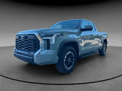 Gebraucht Toyota Tundra SR 389 PS (286 kW) 2024 Grau Pickup