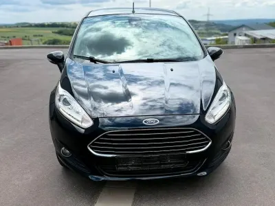 Gebraucht Ford Fiesta 100 PS (73 kW) 2012 Schwarz Kleinwagen