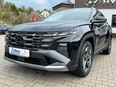 Neu Hyundai Tucson Edition+ 160 PS (117 kW) 2025 Abyss black SUV