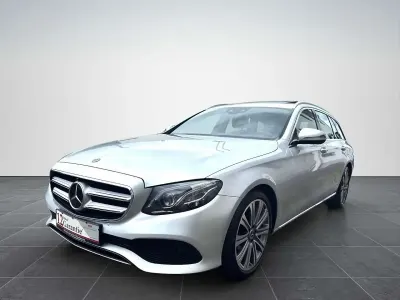 Używany Mercedes E400 333 KM (244 kW) 2017 Srebrny Kombi