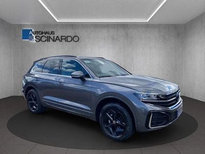 Usata VW Touareg R-line 231 CV (169 kW) 2025 Grigio SUV