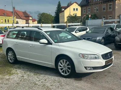 Gebraucht Volvo V70 Standard 150 PS (110 kW) 2015 Weiß Kombi