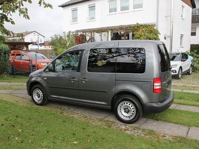 Grau Gebraucht 2014 VW Caddy Trendline Van / Kleinbus | 10.900 € (Etwas zu teuer)