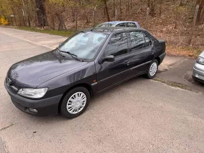 Gebraucht Peugeot 306 Style 88 PS (64 kW) 1999 Schwarz Limousine