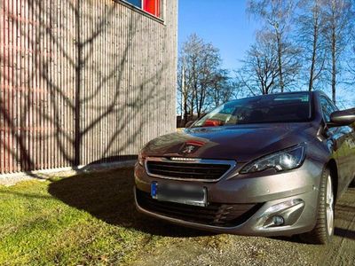 Gebraucht Peugeot 308 SW Allure 131 PS (96 kW) 2015 Grau Kombi