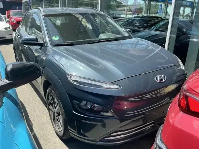 Gebraucht Hyundai Kona Select 100 kW (136 PS) 2023 Blau SUV