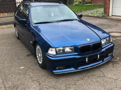 Gebraucht BMW 323 M Sport 193 PS (141 kW) 1998 Blau Kombi