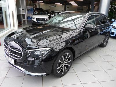 Schwarz Gebraucht 2022 Mercedes E300 Limousine | 29.990 € (Guter Preis)