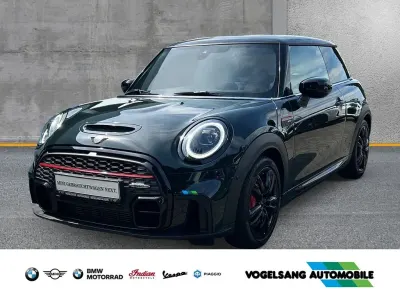 Gebraucht Mini John Cooper Works 231 PS (169 kW) 2024 Grün Kleinwagen