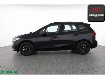 Gebraucht BMW 216 Active Tourer Shadowline 122 PS (89 kW) 2025 Schwarz Van / Kleinbus
