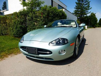 Jaguar XK8