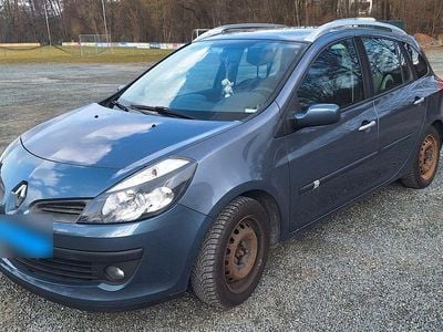 Gebraucht Renault Clio GrandTour Dynamique 103 PS (75 kW) 2009 Grau Kombi