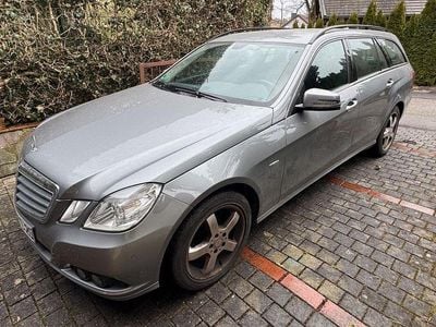 Gebraucht Mercedes E220 170 PS (125 kW) 2010 Silber Limousine
