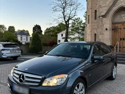 Gebraucht Mercedes C200 Avantgarde 136 PS (100 kW) 2011 Grau Limousine