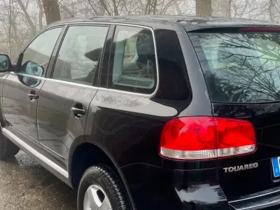 Second-hand VW Touareg R 174 CP (127 kW) 2004 Negru SUV