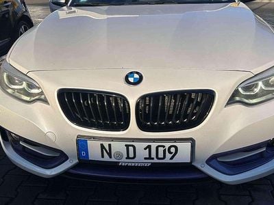 Weiß Gebraucht 2014 BMW 220 Sport Line Coupé | 9.999 €