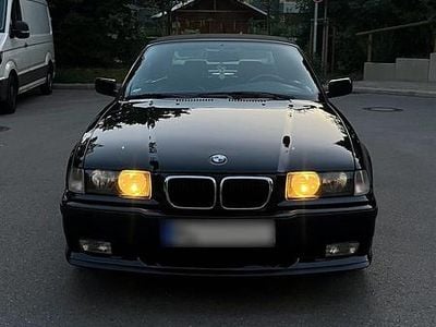 Gebraucht BMW 318 Cabriolet M Sport 113 PS (83 kW) 1998 Schwarz Cabrio