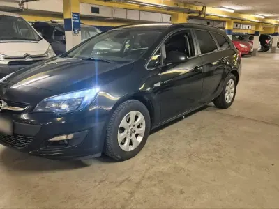 Gebraucht Opel Astra 163 PS (119 kW) 2014 Schwarz Kombi