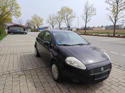 Second-hand Fiat Grande Punto 74 CP (54 kW) 2006 Negru Hatchback