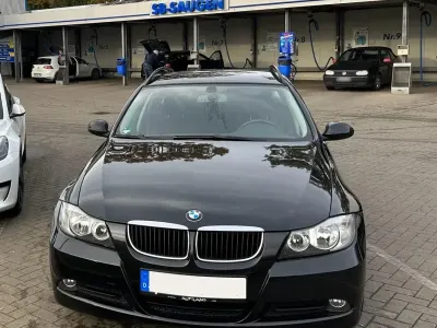 Gebraucht BMW 318 127 PS (93 kW) 2007 Schwarz Kombi