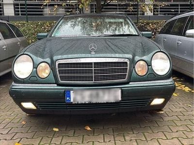 Mercedes E280