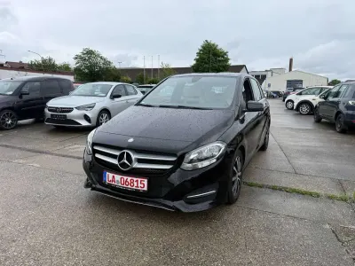 Gebraucht Mercedes B180 Edition 109 PS (80 kW) 2015 Schwarz Kleinwagen