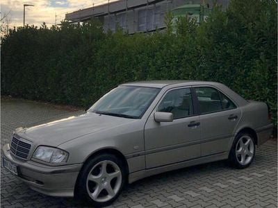 Mercedes C180