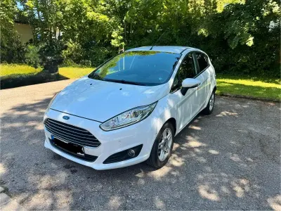 Gebraucht Ford Fiesta Titanium 95 PS (69 kW) 2013 Weiß Kleinwagen