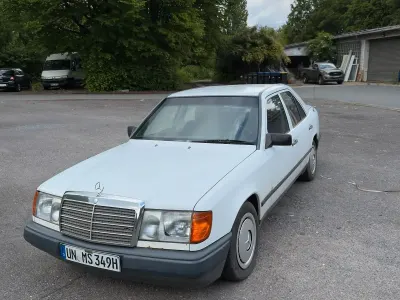 Gebraucht Mercedes 200 72 PS (52 kW) 1985 Weiß Limousine