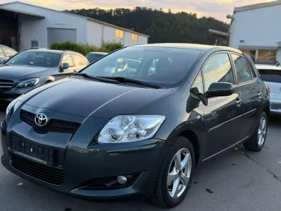 Gebraucht Toyota Auris Sol 124 PS (91 kW) 2008 Grün Kleinwagen