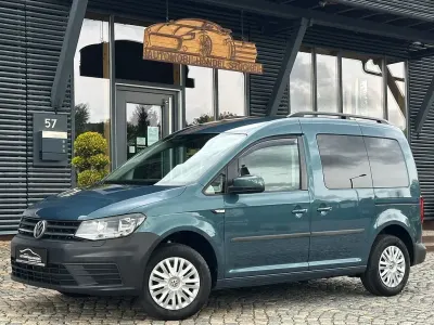 Usata VW Caddy Trendline 102 CV (75 kW) 2017 Verde Monovolume
