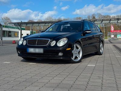 Usata Mercedes E320 AMG 224 CV (164 kW) 2004 Nero Station wagon