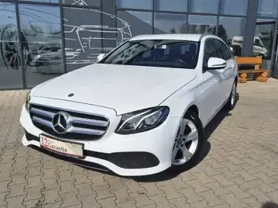 Gebraucht Mercedes E250 211 PS (155 kW) 2018 Weiß Limousine