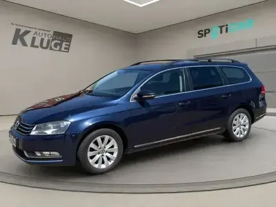 Gebraucht VW Passat Comfortline 122 PS (89 kW) 2013 Blau Kombi