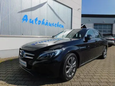 Gebraucht Mercedes C180 Avantgarde 156 PS (114 kW) 2015 Schwarz Kombi