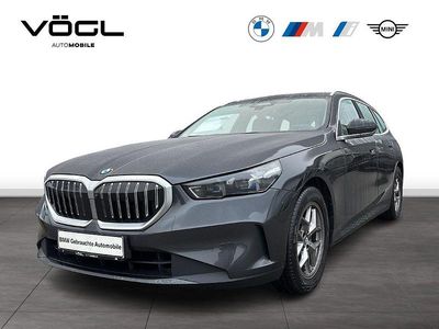 Gebraucht BMW 520 Sport Line 197 PS (144 kW) 2024 Grau Kombi